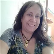 La profesora de biología imparte clases a niños de todas las edades
